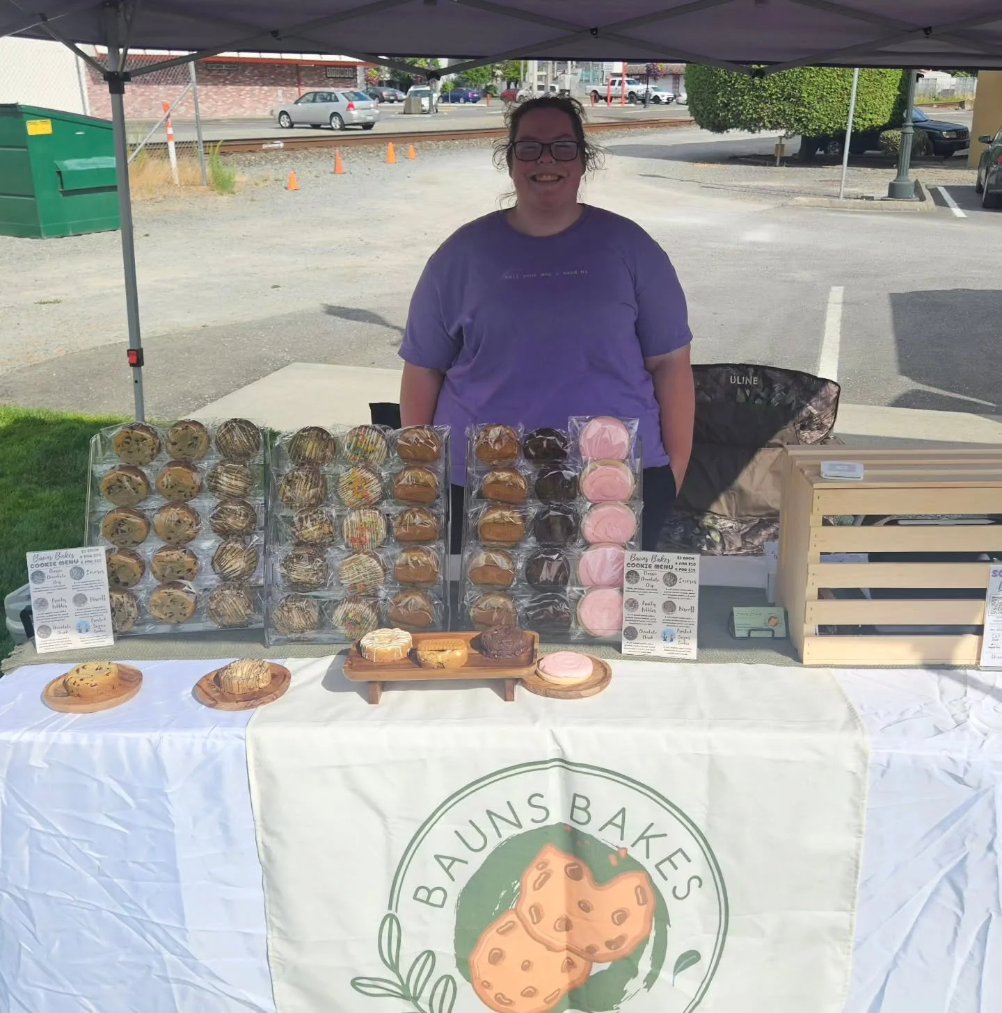 🍪 It's Cookie Day! 🍪

Come see me at 520 E Fairhaven Ave, Burlington from 10 am to 3 pm!

Lots of cookies, and some new flavors! Only $3 each, or 4 for $10!