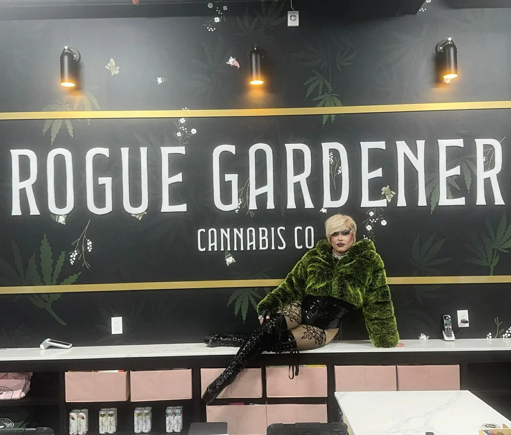 We had a special visitor all the way from Minneapolis during our Grand Opening on Saturday!
@daiquiri.defile came down to hang out, check out the shop, chatted with Herb the gnome and even danced with Thomas our &ldquo;doorman&rdquo;! 
Thanks for com