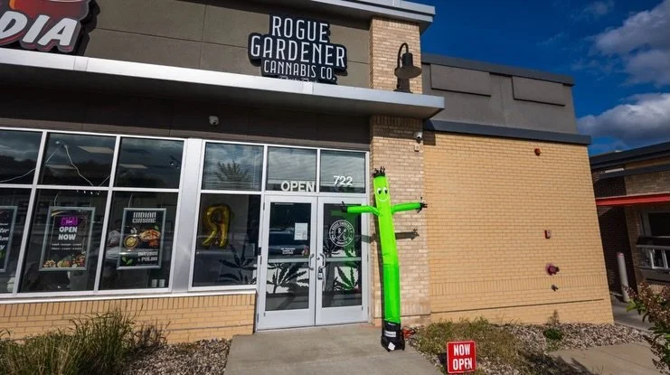 Lakeville based photographer @lindbergvisualstudio came by our Grand Opening and took these awesome photos of the shop and some of our products! Thanks so much for stopping by! 🪴