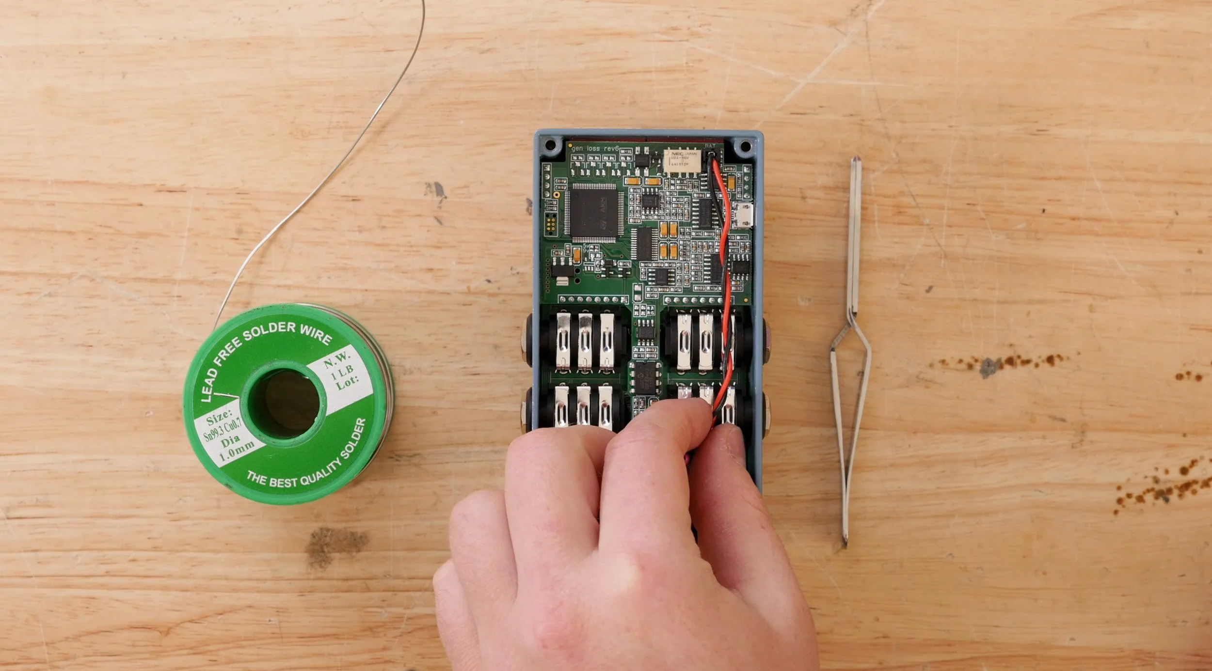 Inside of a Generation Loss MKII guitar pedal.