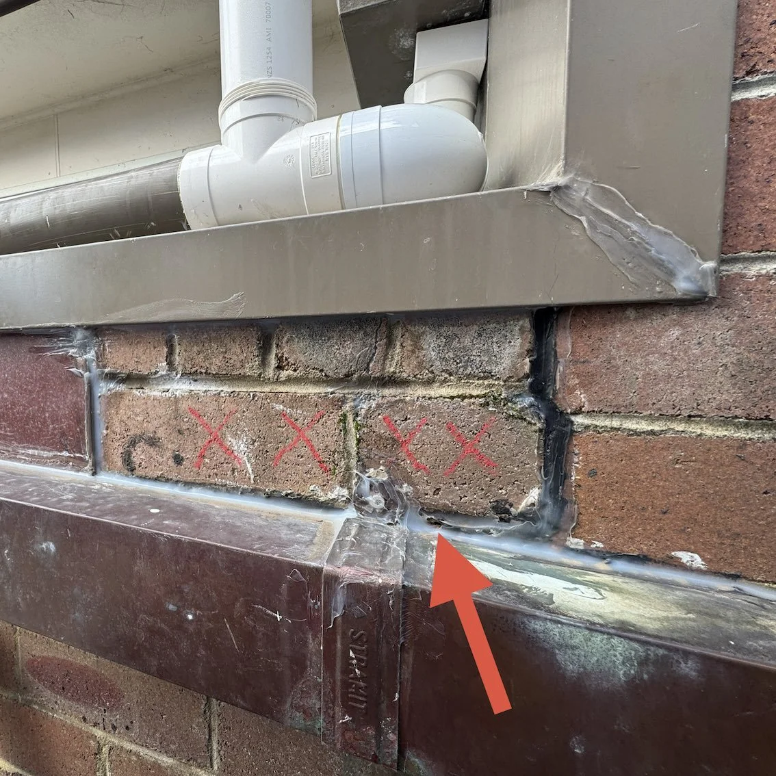 Site D - Elevated moisture content in brickwork