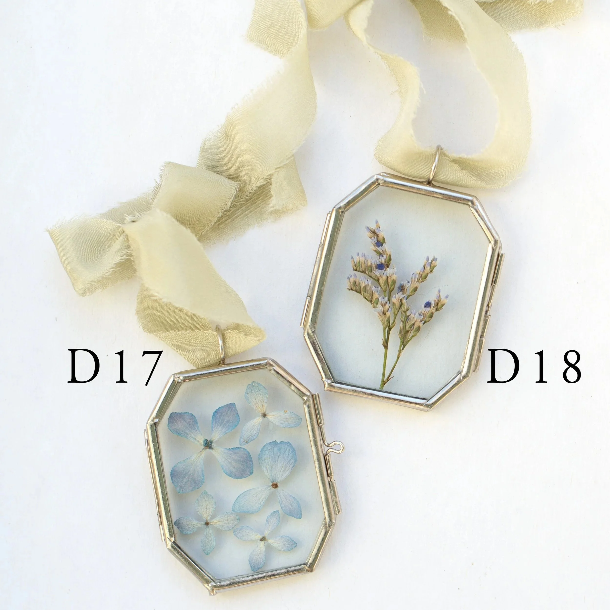 Vintage Glass Locket Ornament - Dew Silk
