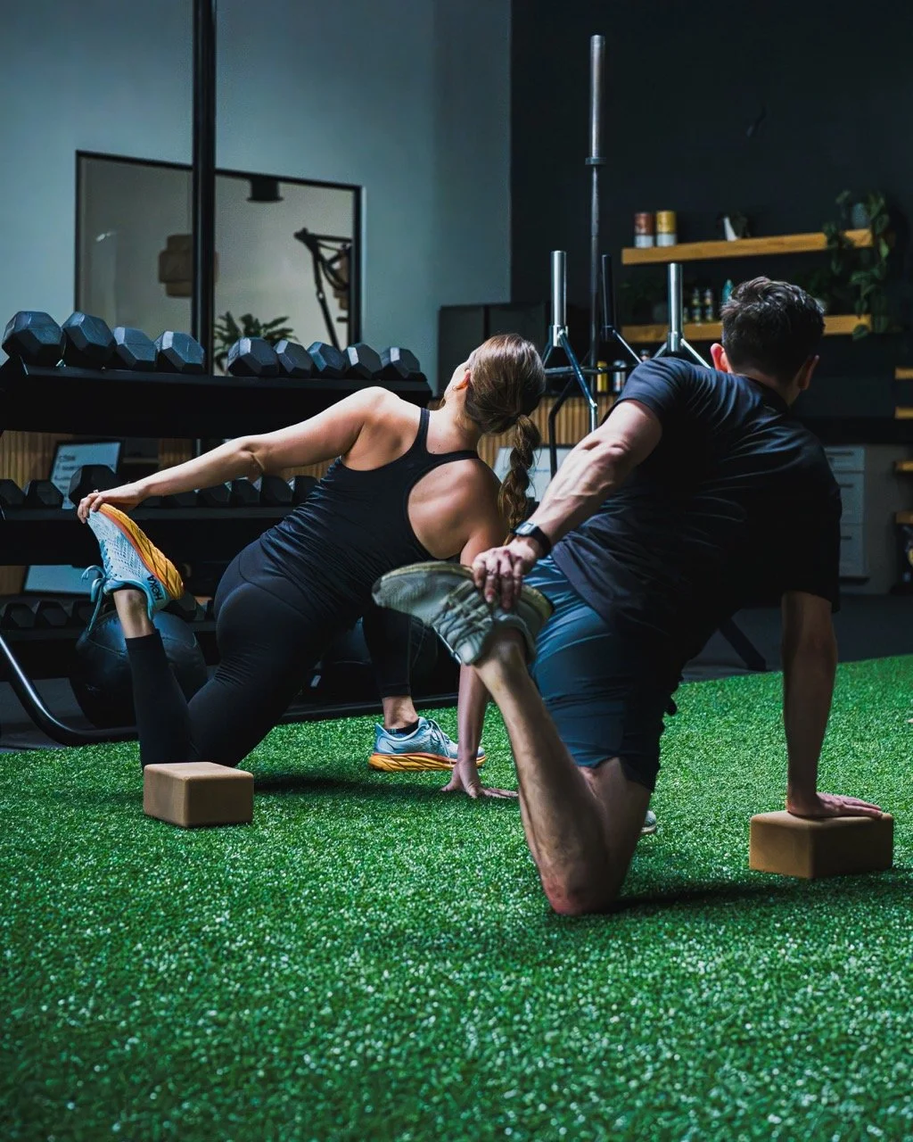 Group student athletes in San Diego, California working with Joe Dell Training