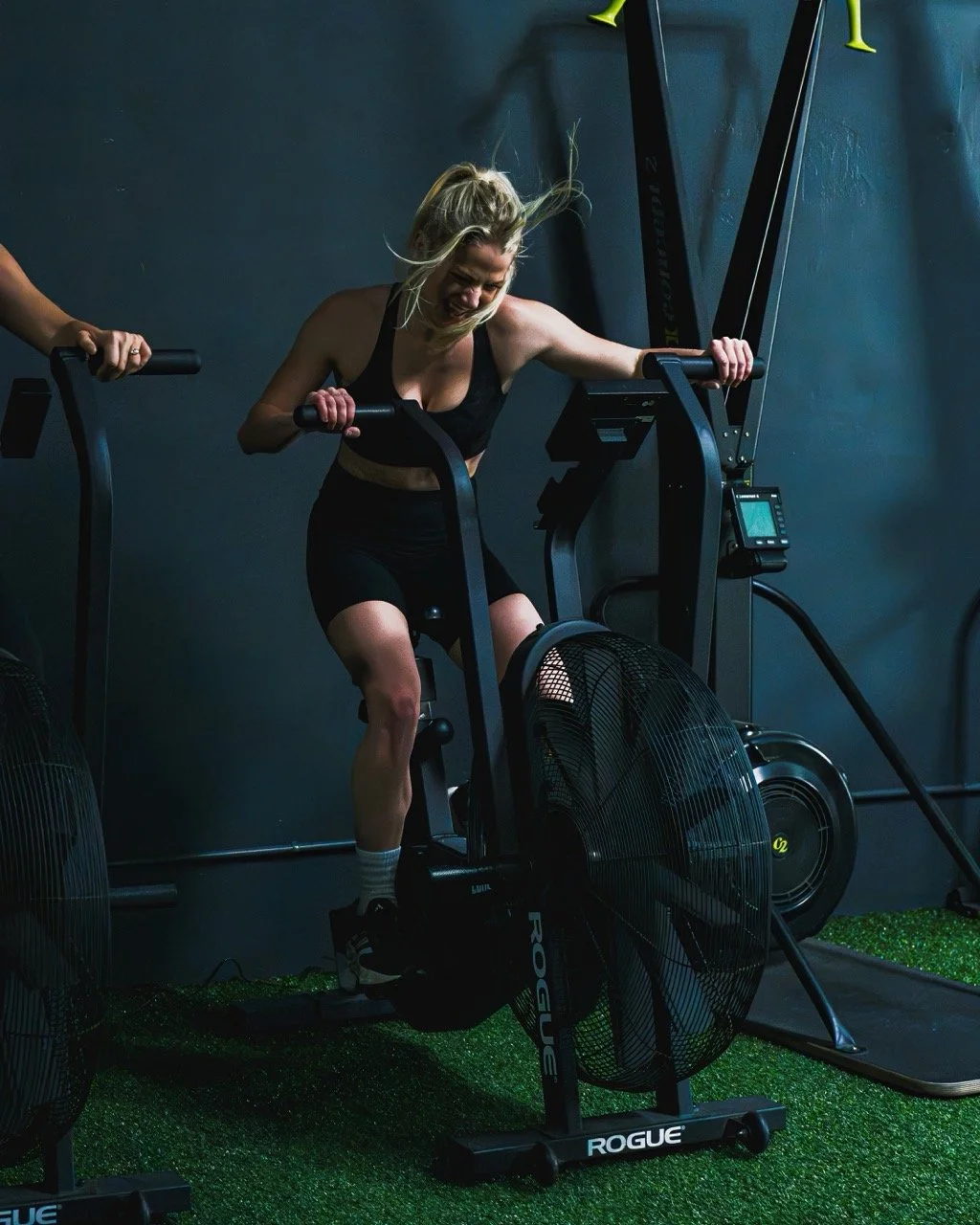 High school student developing top-end speed training with Joe Dell Training