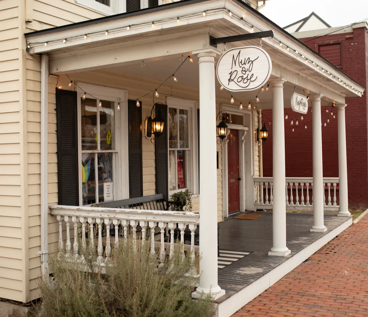 Artist of the Month at Muz & Rose