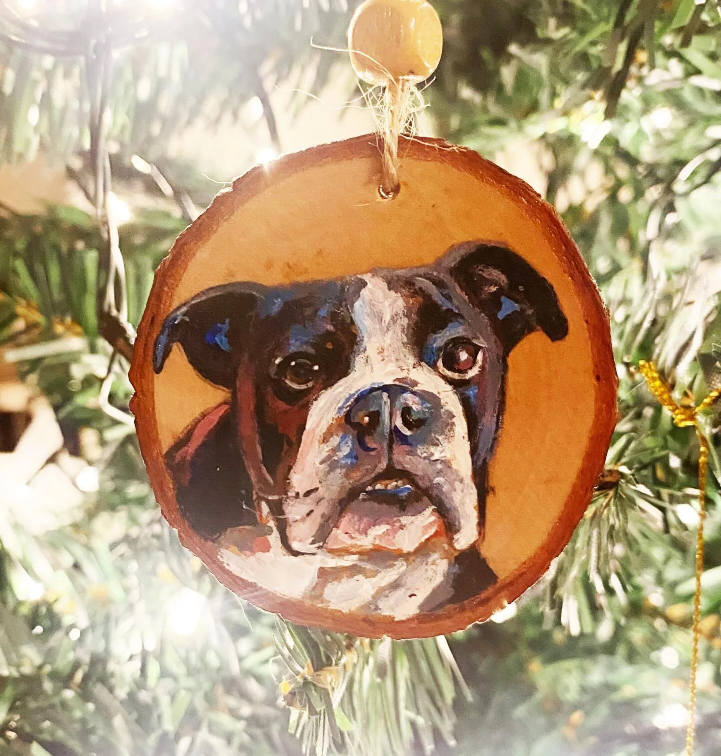 Winston and Roscoe - 2 Christmas ornament commissions that I&rsquo;m only now getting around to posting on here! Very handsome lads and lovely accompaniments for any tree🌲