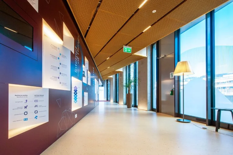 ⚠️ 𝗦𝘄𝗶𝘀𝘀𝗰𝗼𝗺 𝗕𝘂𝘀𝗶𝗻𝗲𝘀𝘀 𝗖𝗮𝗺𝗽𝘂𝘀 𝗩𝗥/𝗔𝗶 𝗘𝘅𝗽𝗲𝗿𝗶𝗲𝗻𝗰𝗲  3D, UI/UX