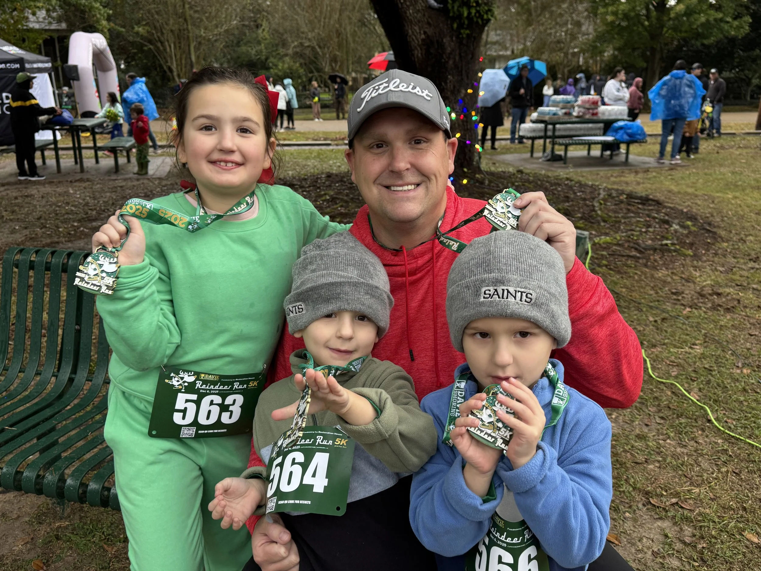 restoration-house-reindeer-run-2025-family-finishers.jpg