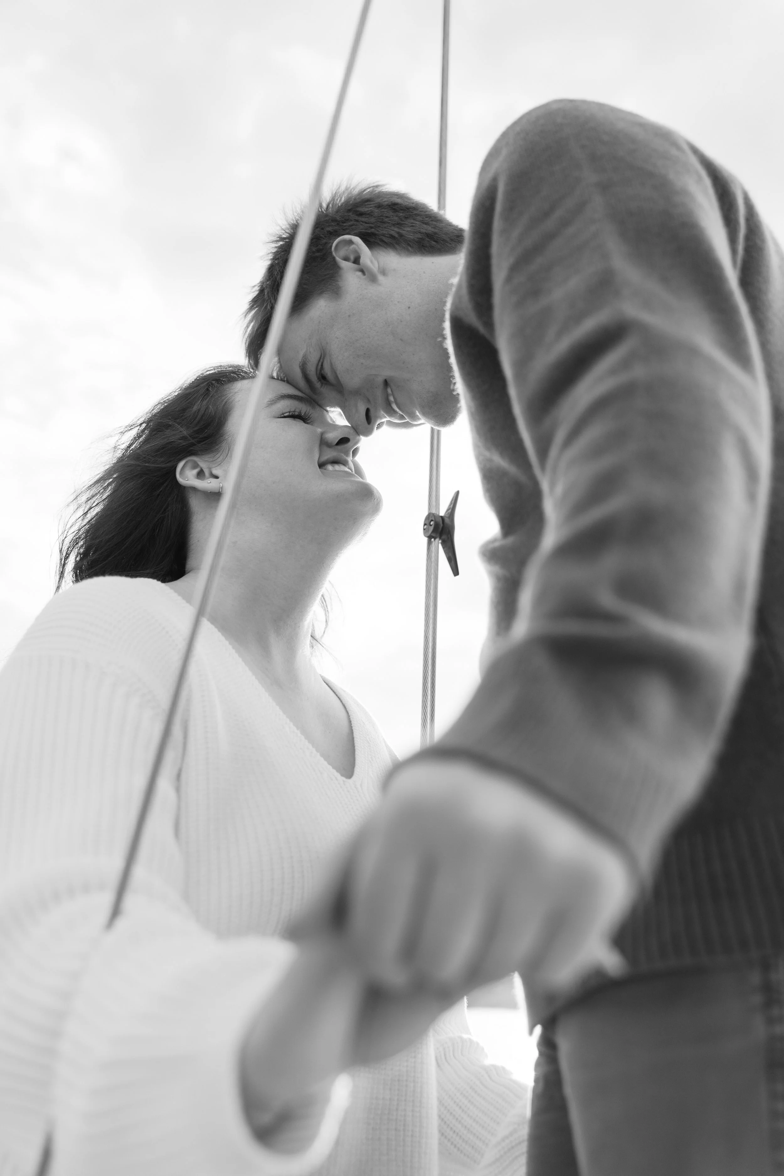 LAURENANDELIAS-oregonengagement-islandsailingclub-sneakpeeks-madelinerosephotographyco-11.jpg