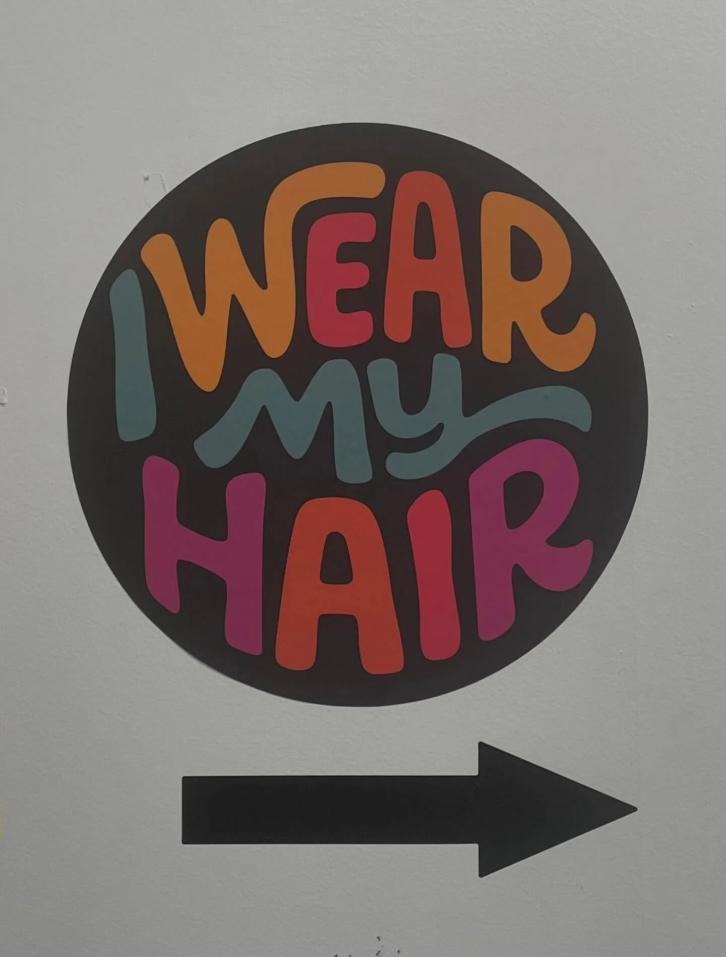 Leading the way to @iwearmyhair ! Cant wait to see you in the brand new studio. Booking link in bio 🌵🍂🪴✂️