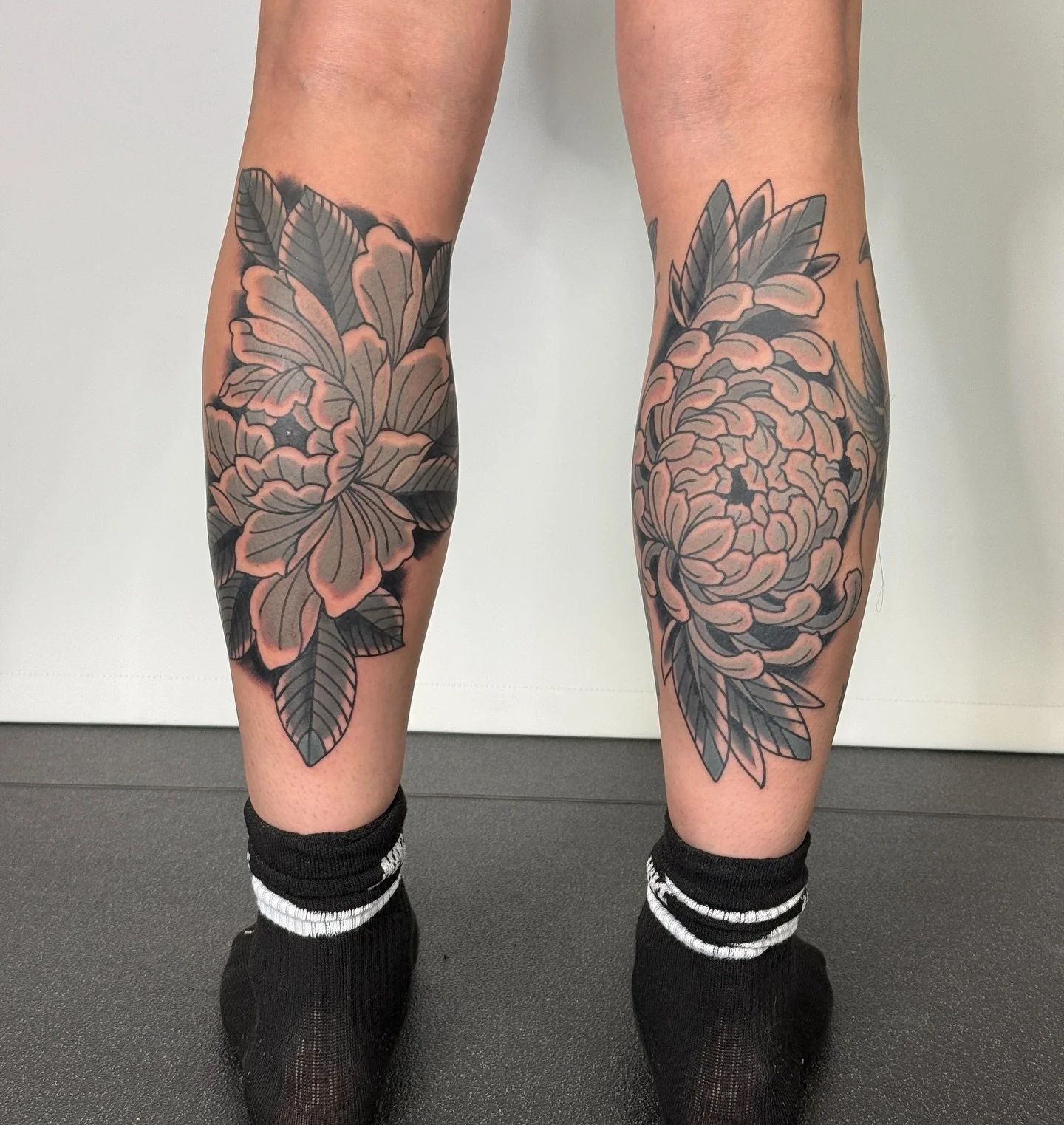 Traditional Peony and Chrysanthemum matching calves