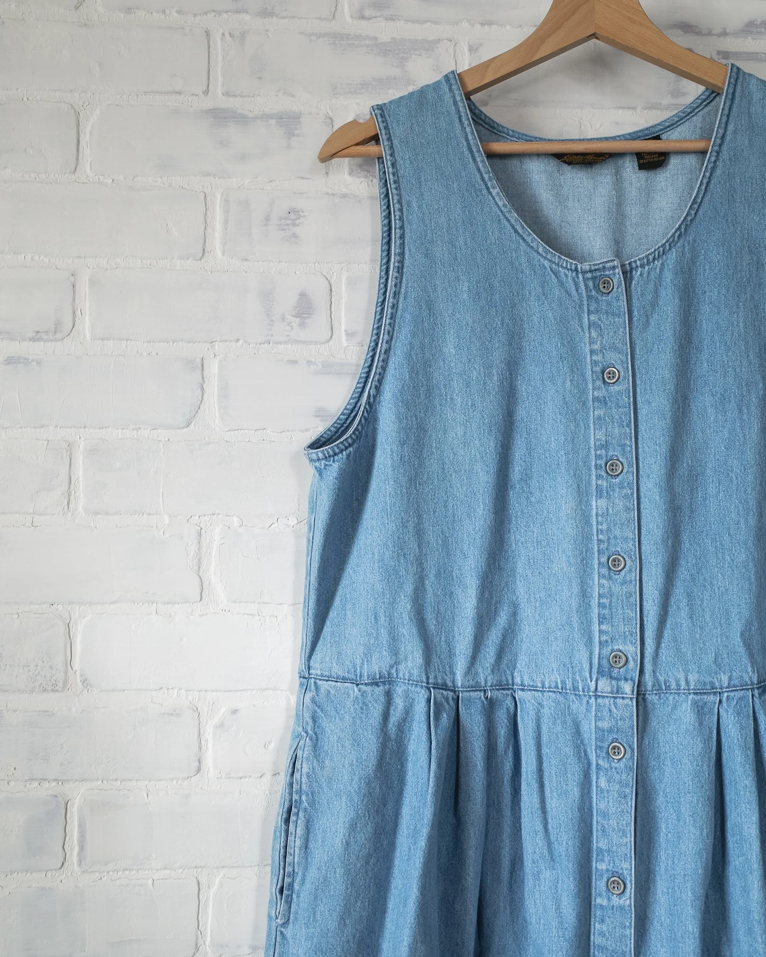 Vintage Eddie Bauer Denim Dress (M) well found Vintage Eddie Bauer Denim Dress (M) well found
