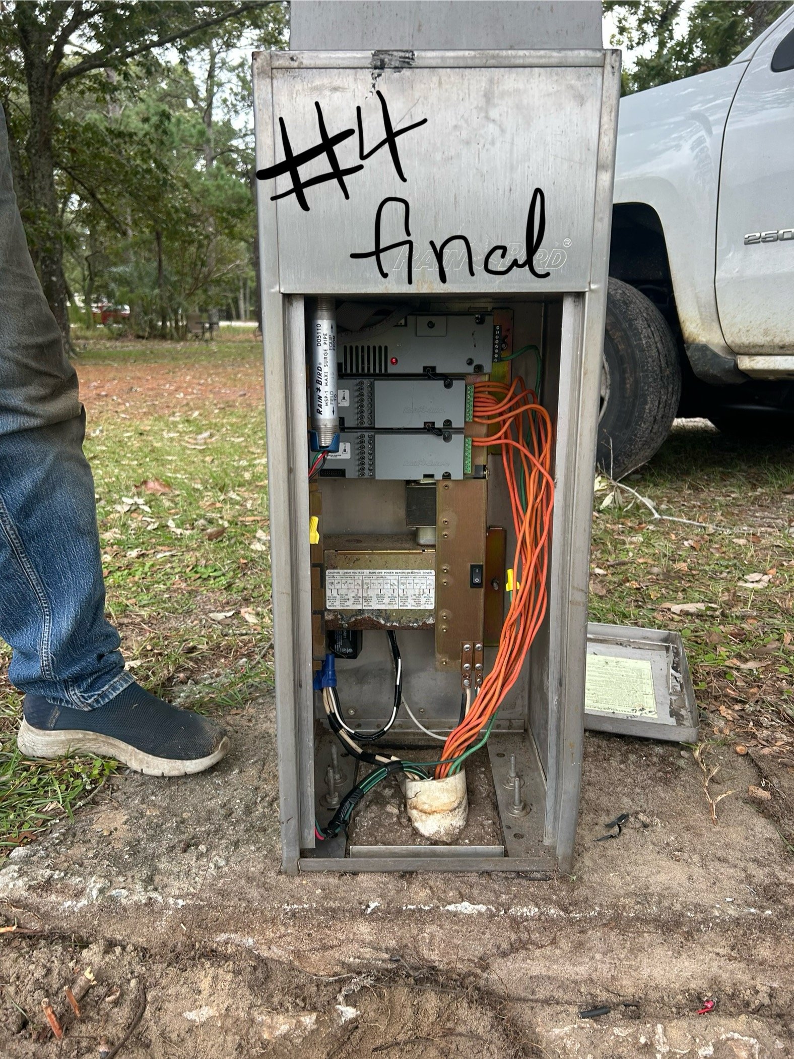 This is a set where we removed the box beside it that was out of use, as you can see in the picture before this one