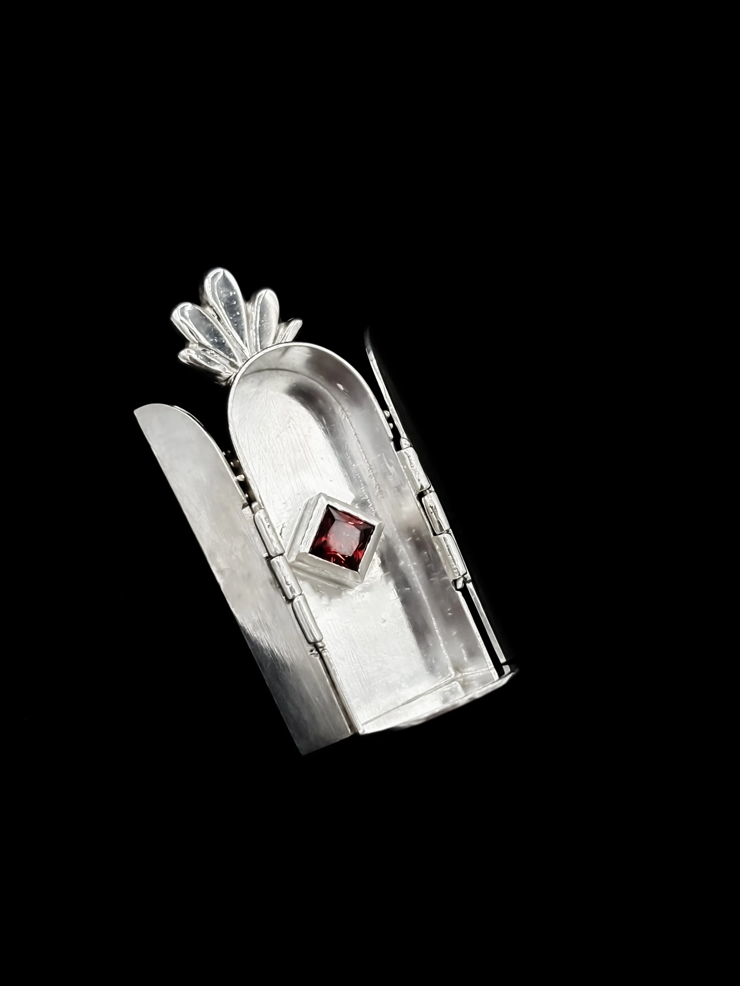 Nicho Ring
