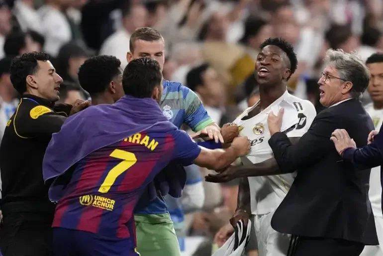 El Clásico Erupts: Real Madrid Edge Barcelona in Fiery 2–1 Showdown at the Bernabéu