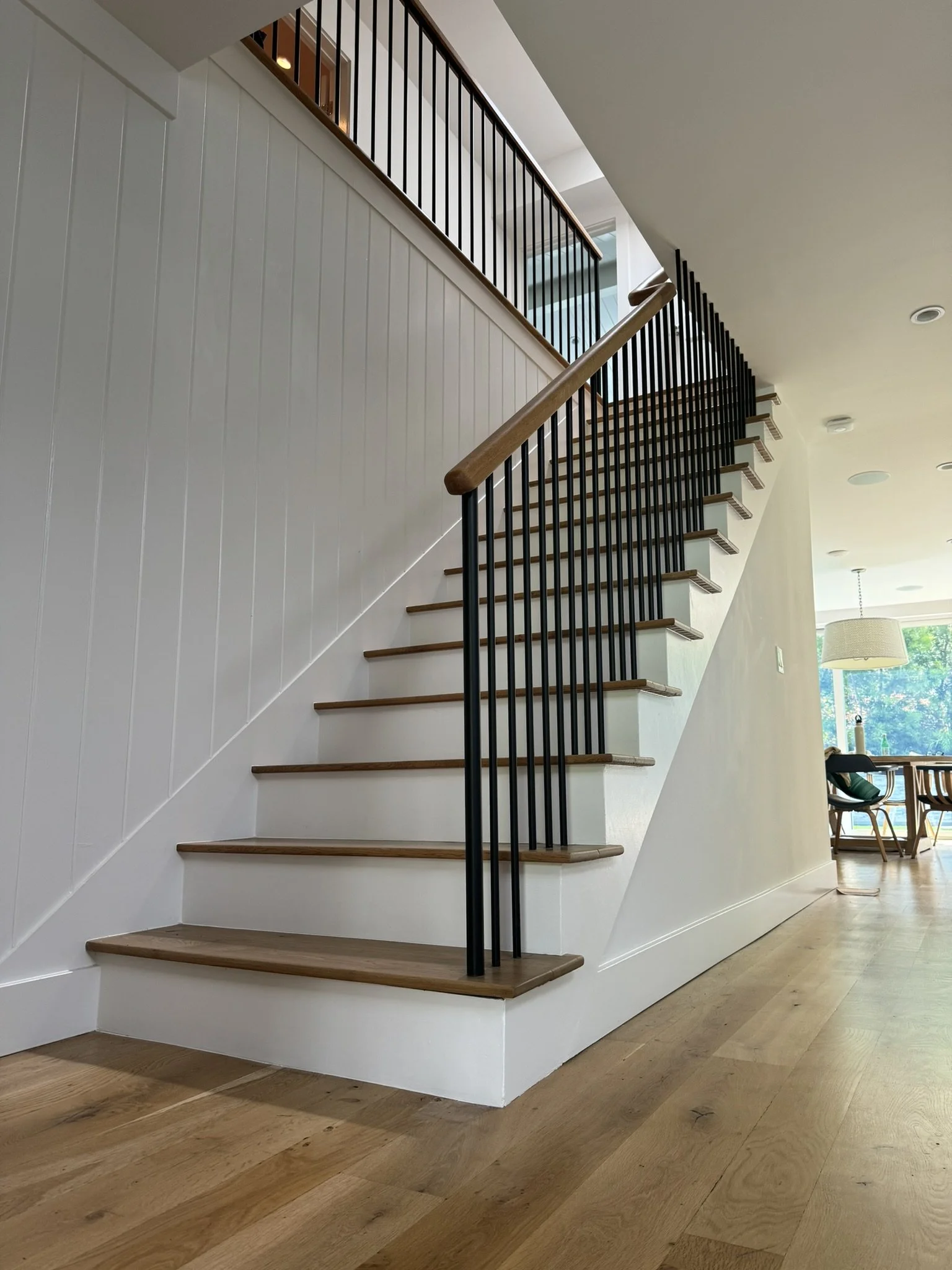 The Modern Farmhouse: Where Rustic Meets Refined Metal