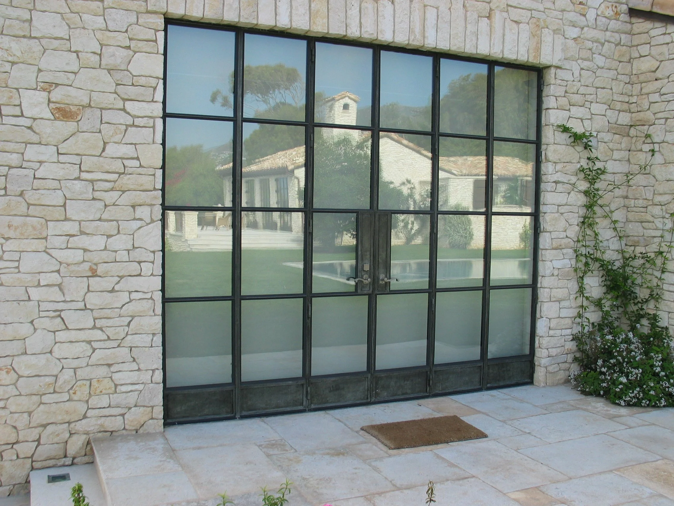 Industrial Metalwork: The Beauty of Raw Steel &amp; Structure