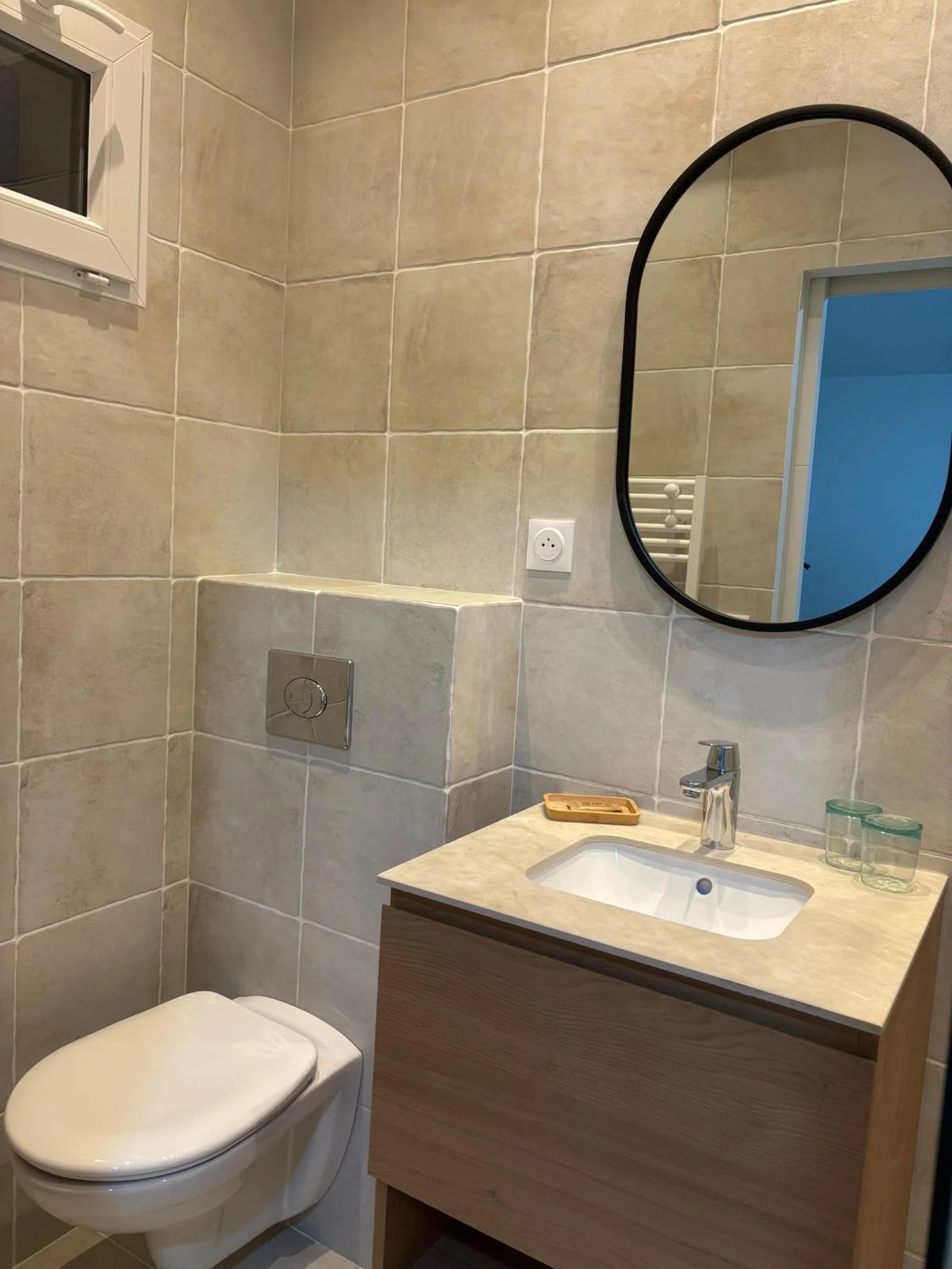 PHOTO-2025-11-21-11-42-28 2.jpg