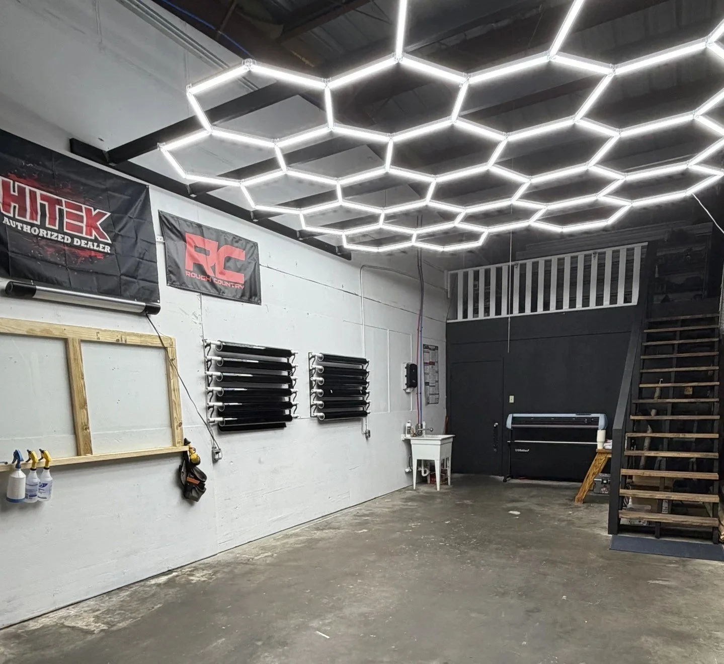 the auto lounge shop interior