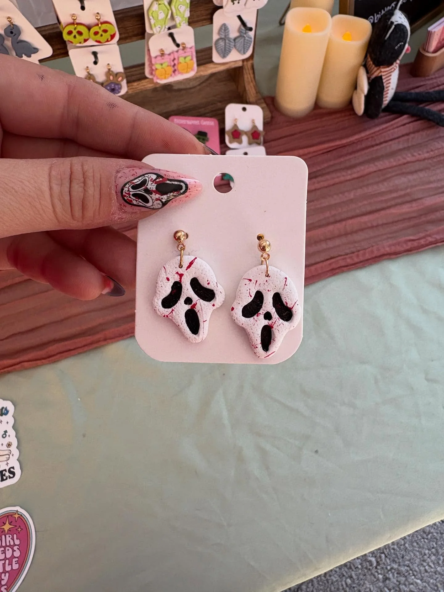 Which scream movie is your favorite?  #halloween #ghost #ghostface #scream #screammovie #happyhalloween #applebuttermakindays #october #handmadejewelry #handmade #clay #clayearrings #stickers #friends #friendsshow