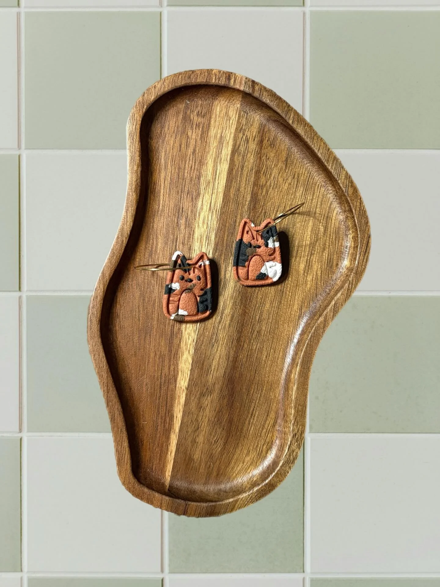 Kitty Meow 😻 

#handmade #polymerclay #smallbusiness #instagram