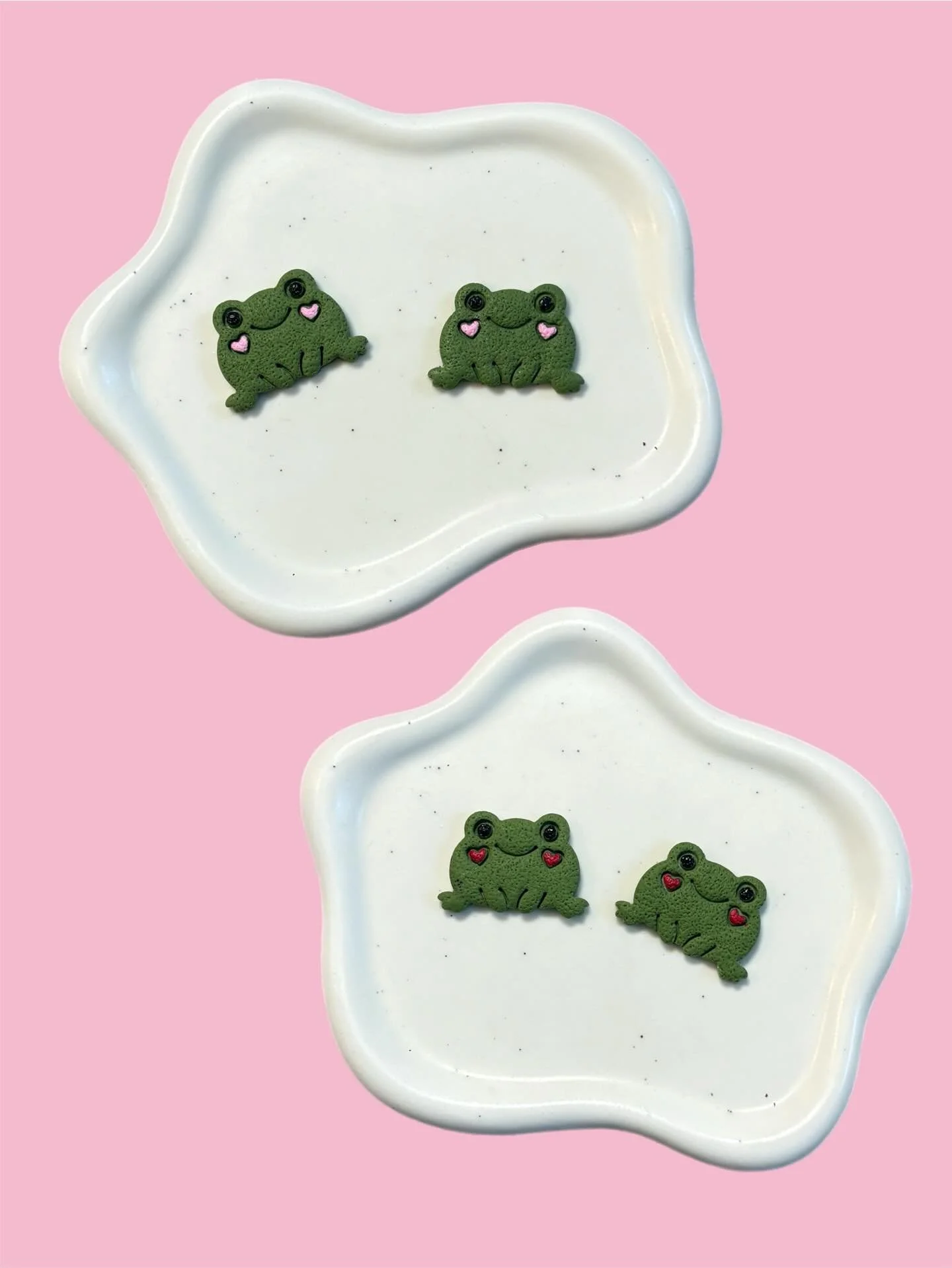 Happy Friday All!! A few more weeks until my new website is up!! I&rsquo;m so excited for everyone to see my new items!!

#instagram #handmade #frogs #polymerclayjewelry