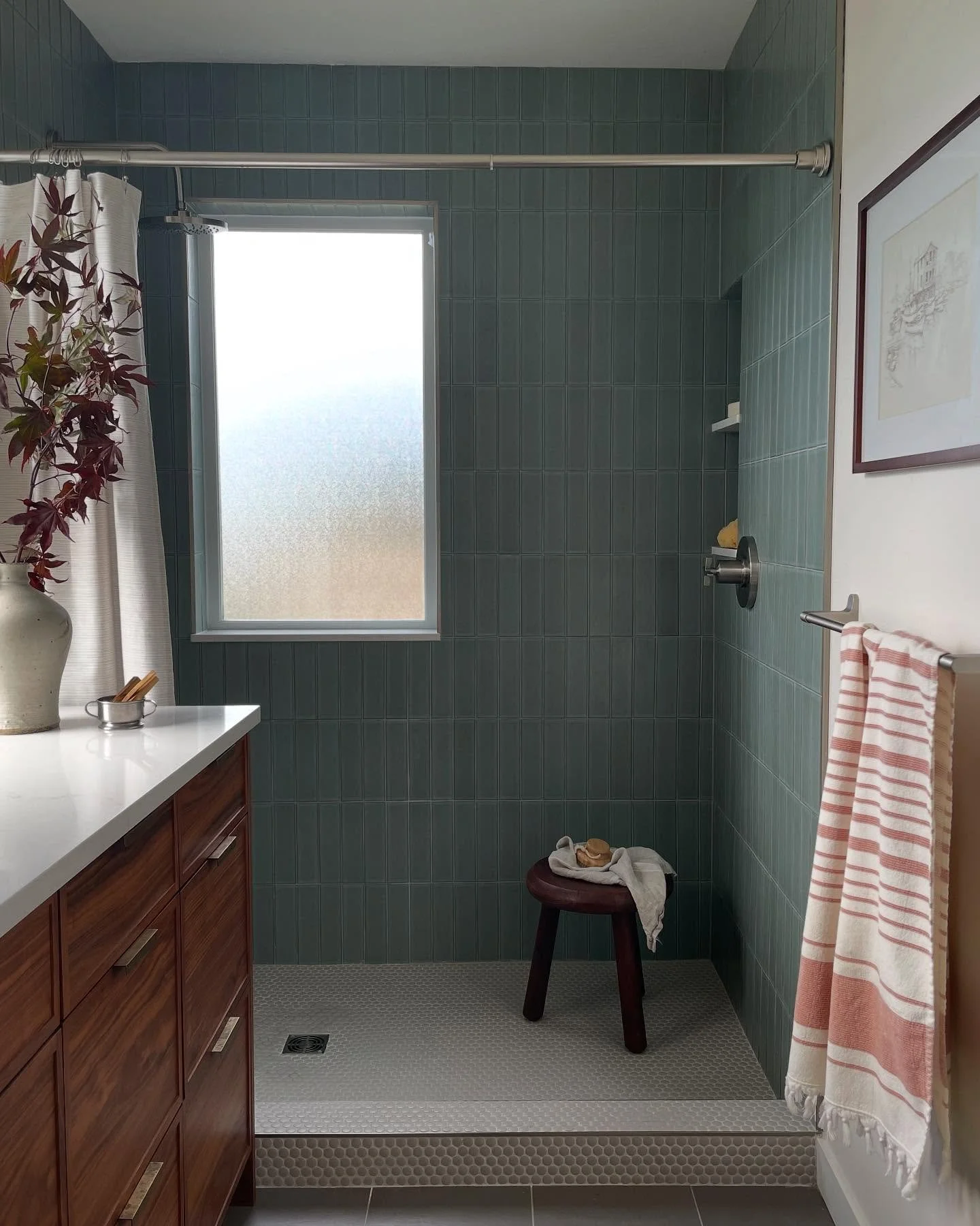 A few snaps of the bathrooms from the shoot today. Can&rsquo;t wait to see the real thing from @sumairaamberphoto She is magic ✨

#bellinghaminteriordesigner #bellinghamarchitecture #bathroomdesıgn