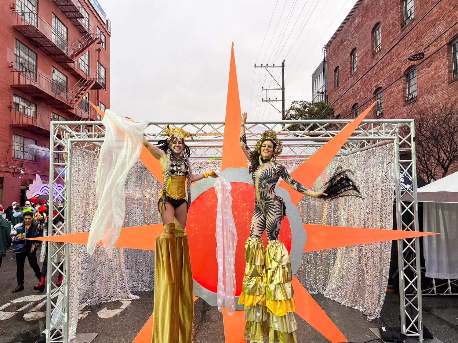 stilt- walker-costume-3.jpg