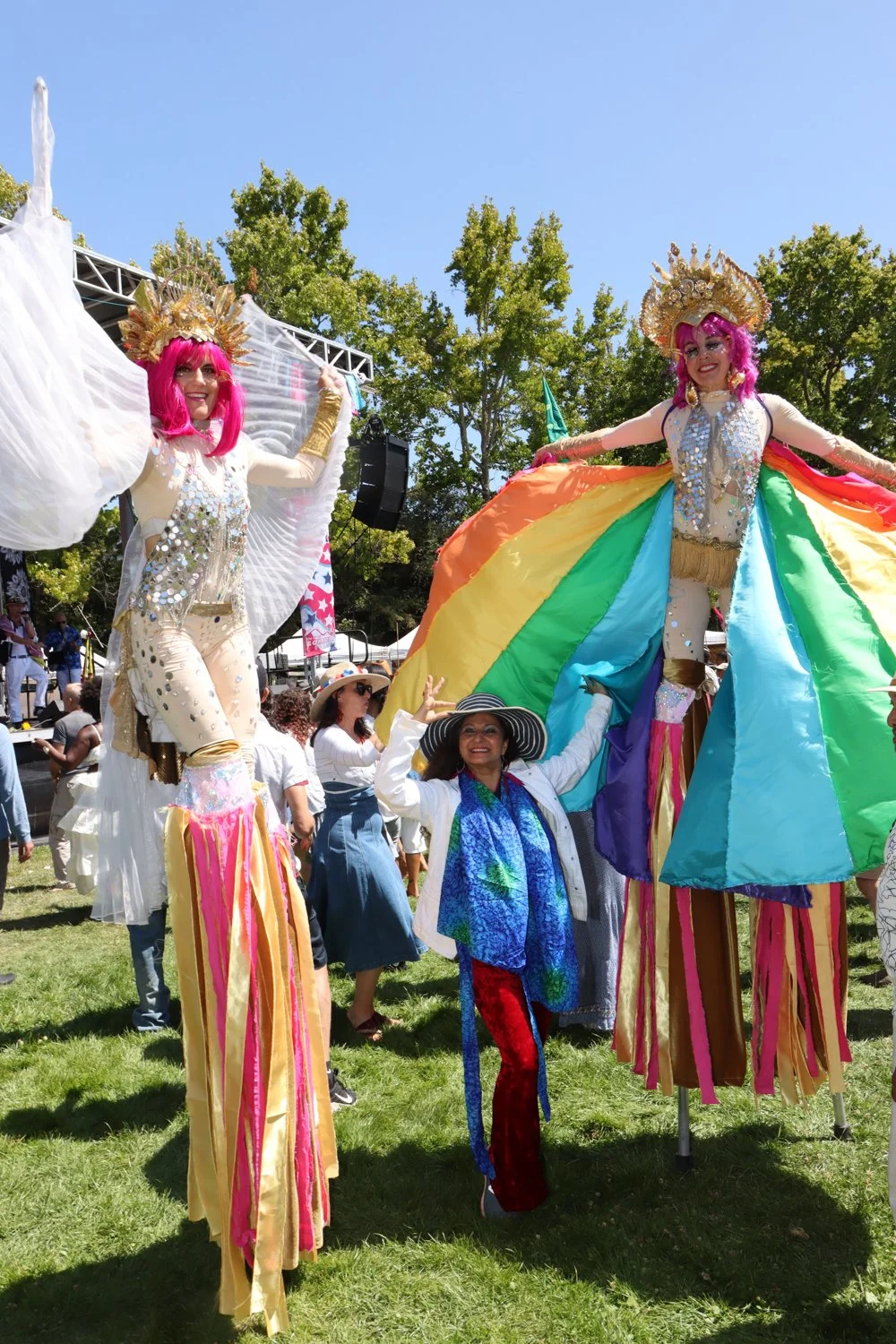 Fourth of July Stilt Walkers-25.jpg