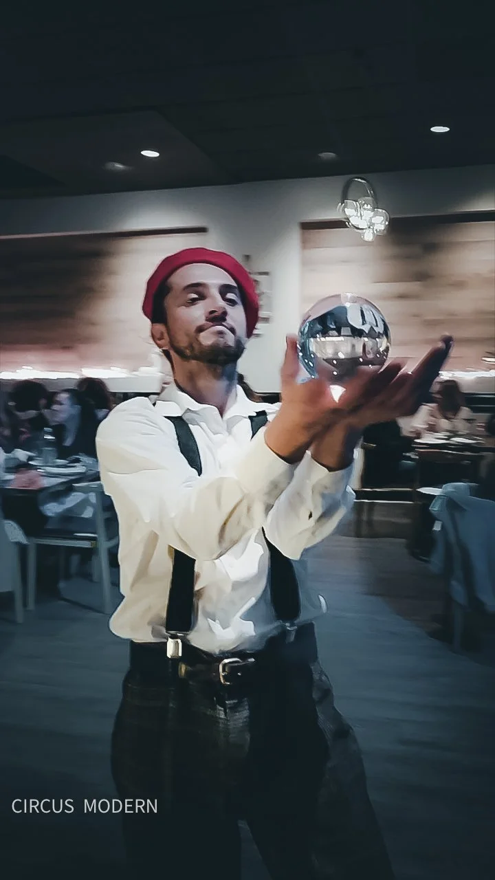 Alvaro Contact Juggler.jpg