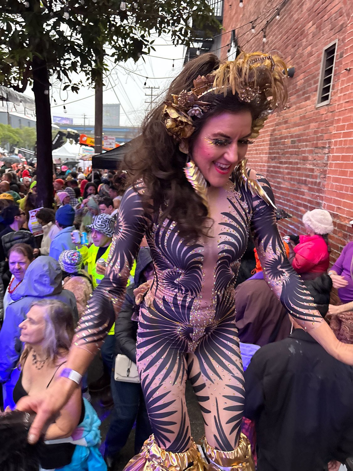 stilt- walker-costume-1.jpg