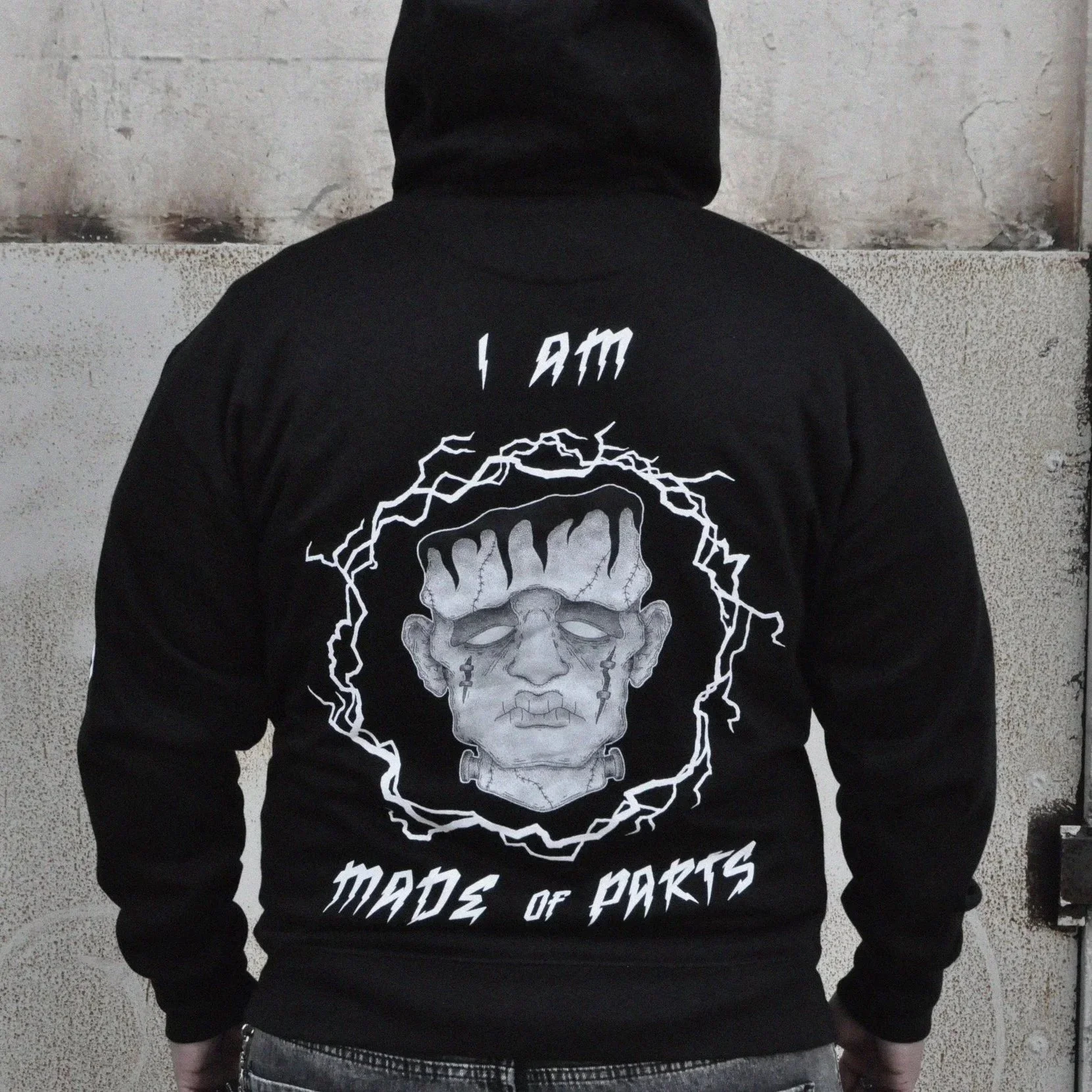 I.A.M.P%2B-%2BM%2BMODEL%2BBACK.jpg