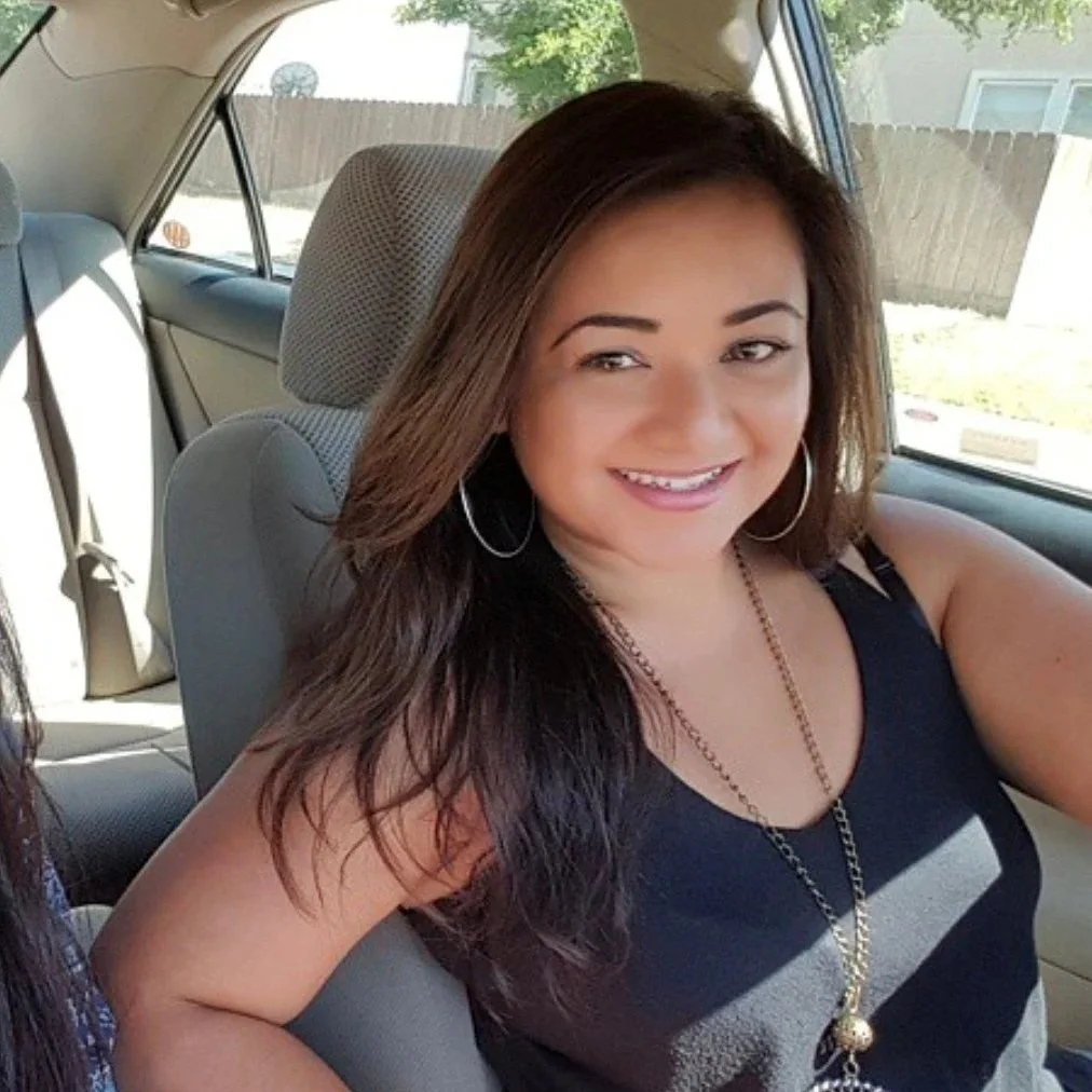 Vickie Moya | SJS Alumni '93