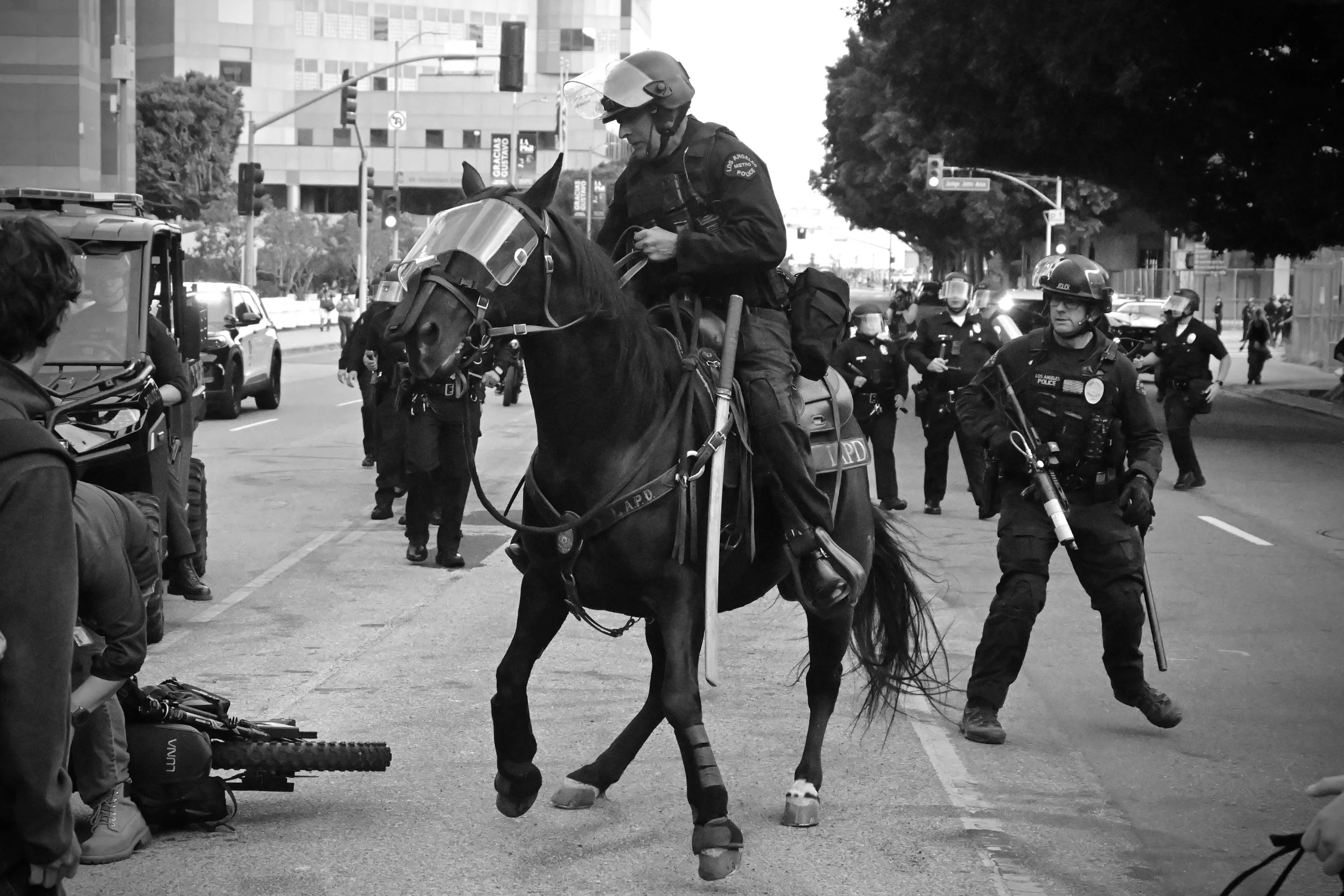 LAPD Mounted Officers. (Los Angeles, 2026)