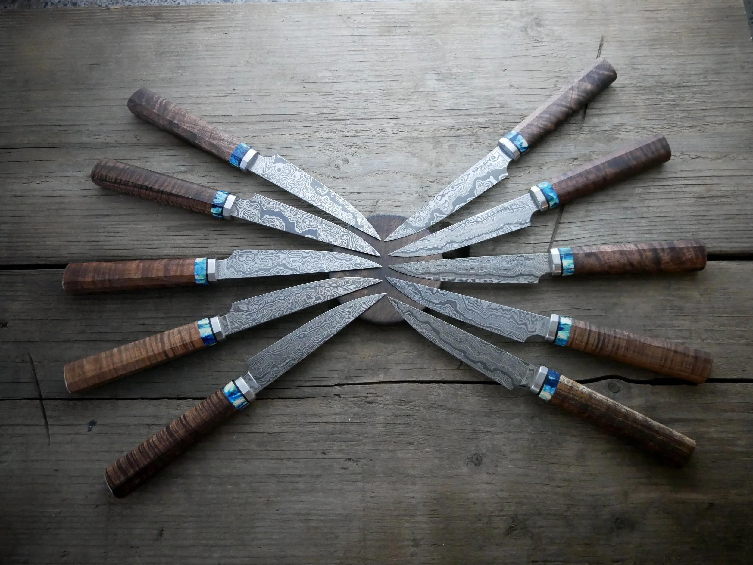 Damascus Steak Knife Set: Dallas Commision