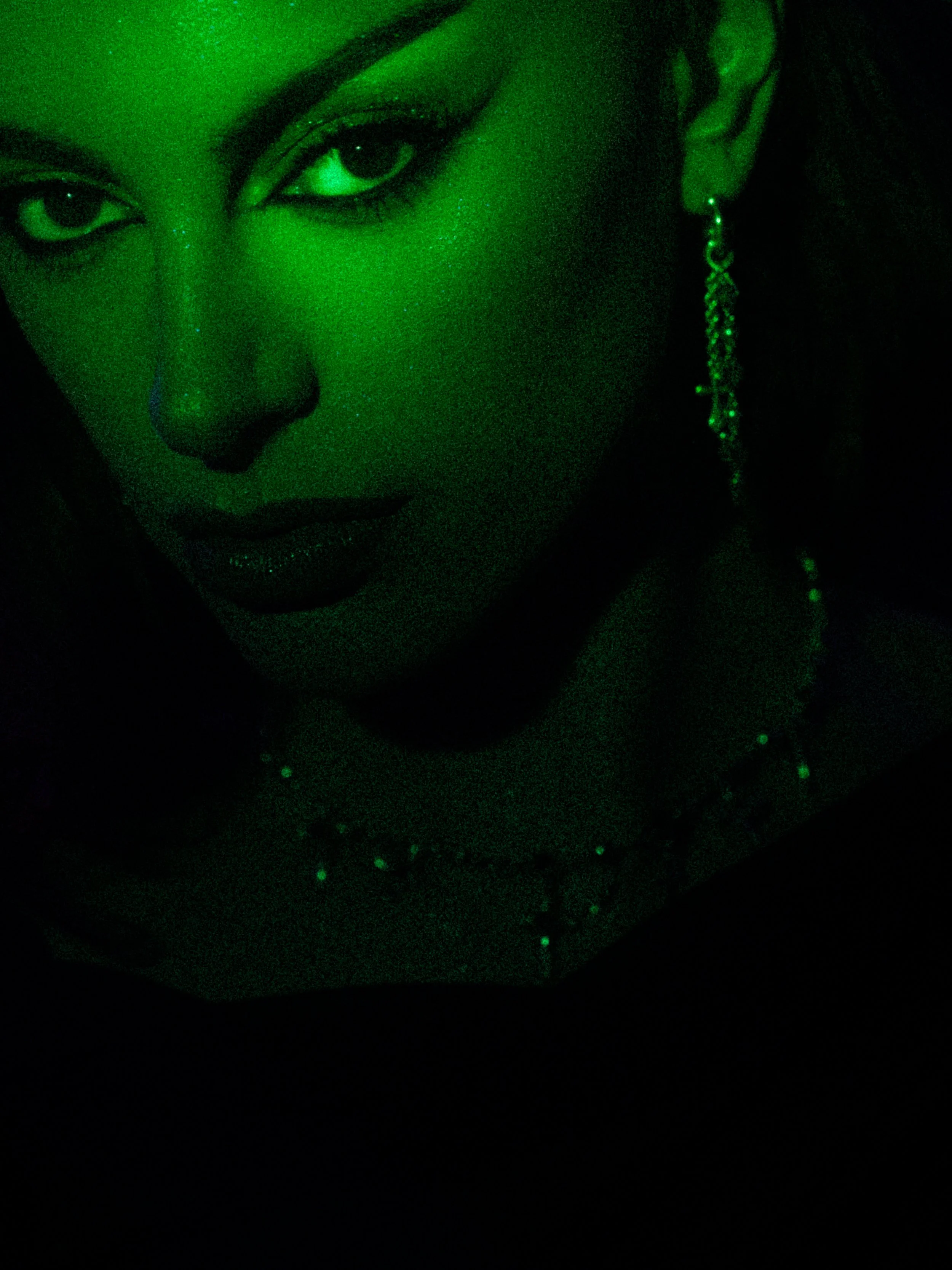 Sharp graphic liner editorial makeup on Tia Harris, inspired by THIQUE by Beyoncé for 4 years of RENAISSANCE, featuring Stolen Girlfriends Club's "The Defiant Ones" jewellery. Makeup, photography, cinematography, post-production and creative directio