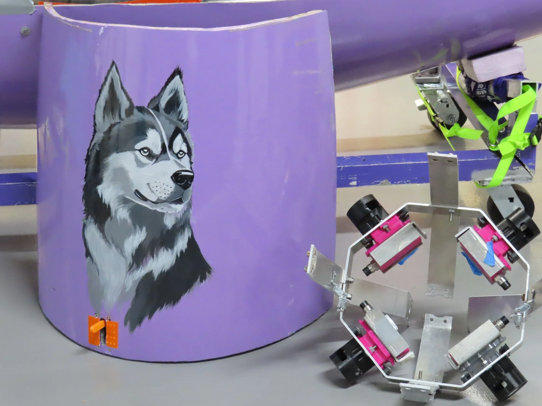 ServoAndHusky.JPG