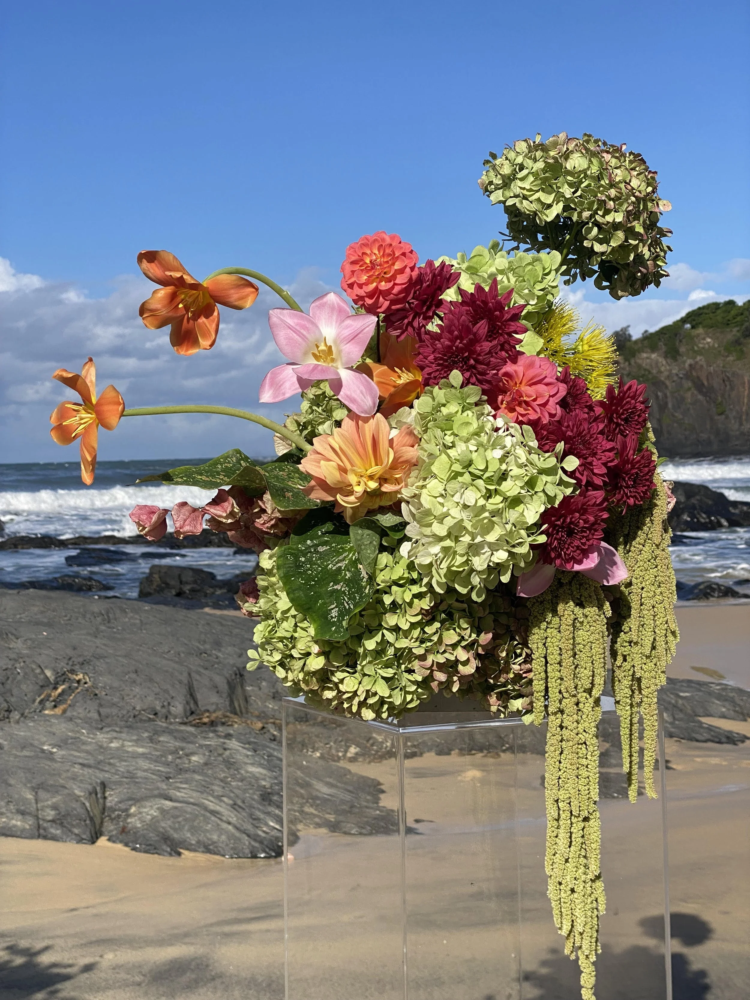 Scotts Head wedding flowers.jpg