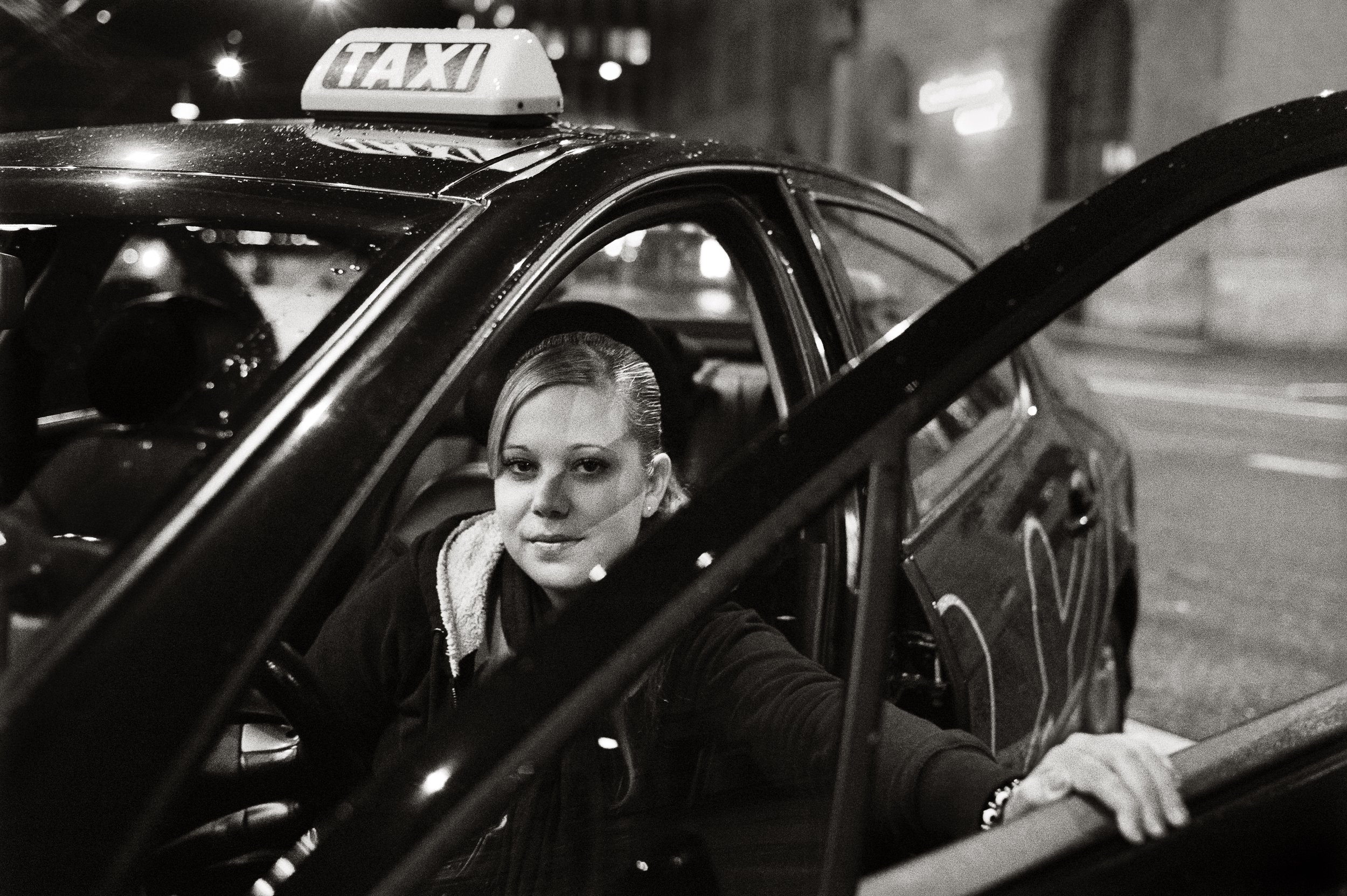 Taxifahrerin. 2011.
