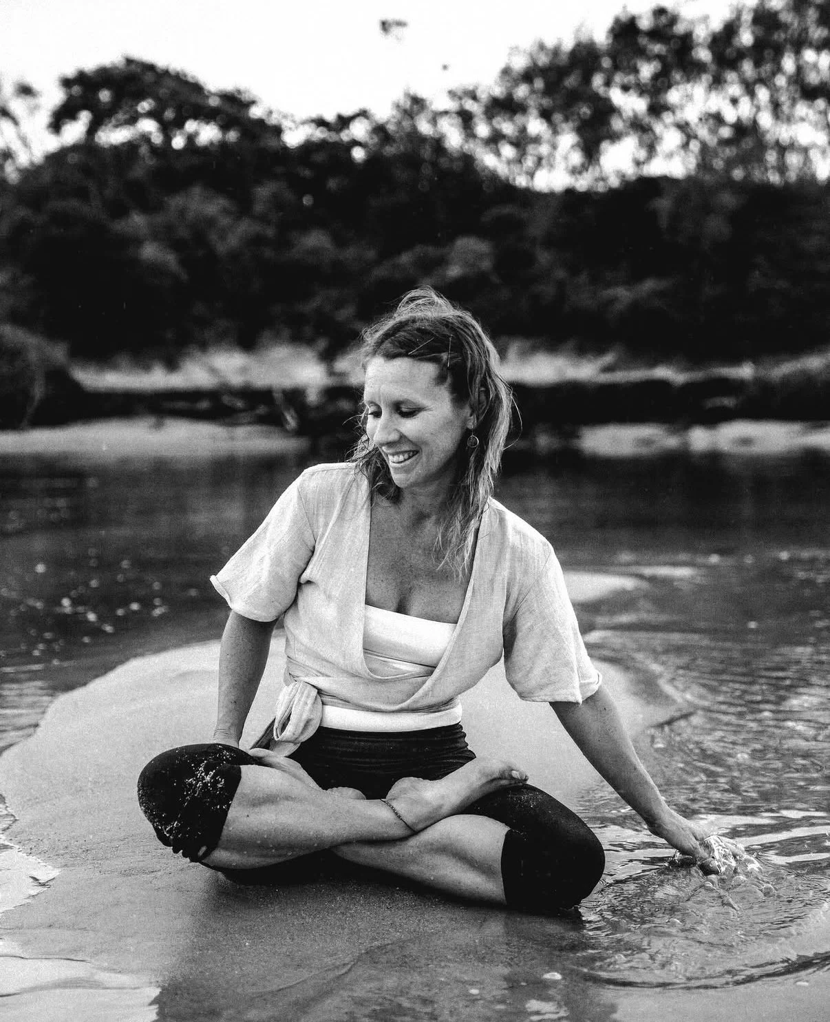 Ascend Jiujitsu at 19 Allen Street, Moffat Beach, including Yoga with Sunshine Coast yoga instructor Lindy Storee Smith. Gentle Flow. Moffat Beach Yoga