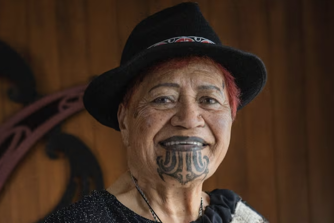 Ngamoni Huata - te poi