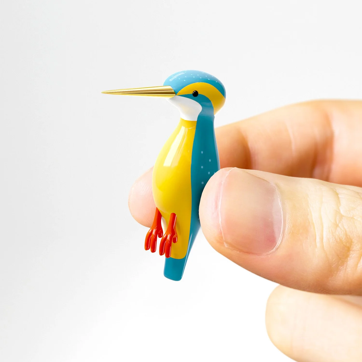 キツツキが刺さる画鋲