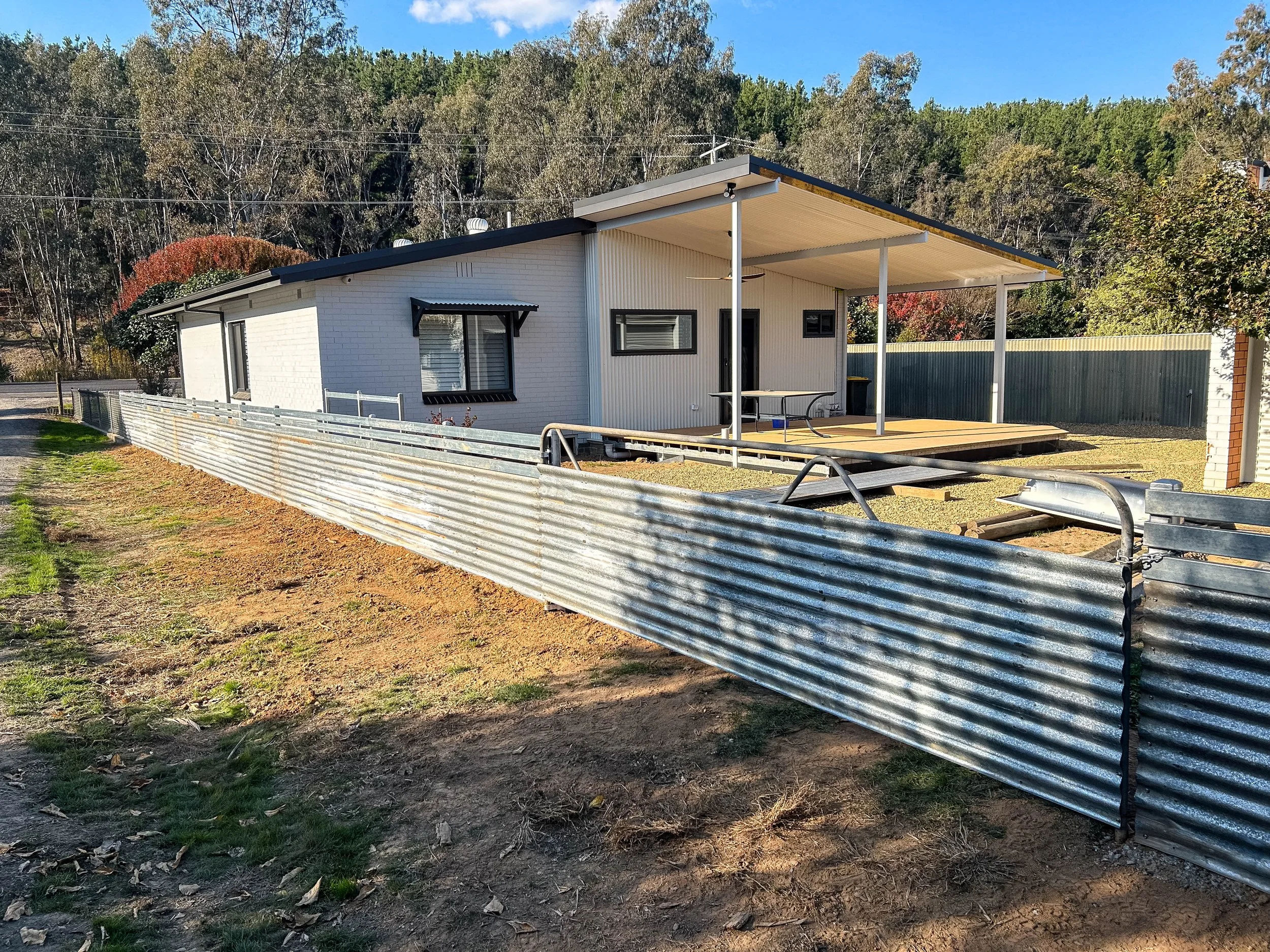 Custom Steel Fencing & Yards