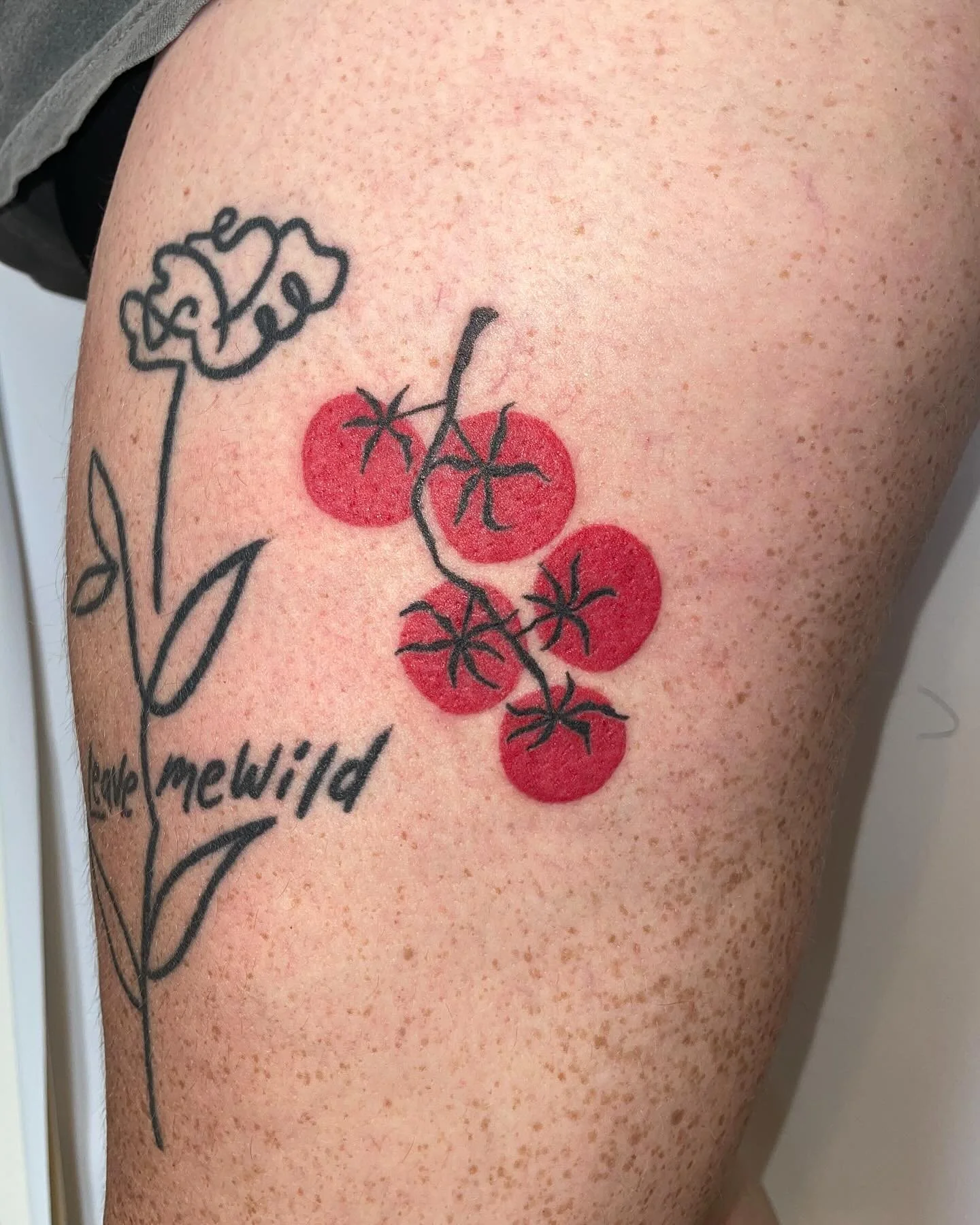 Handpoked friendship tats on Megan and Lucy ā¤ļøš
ā¤ļø