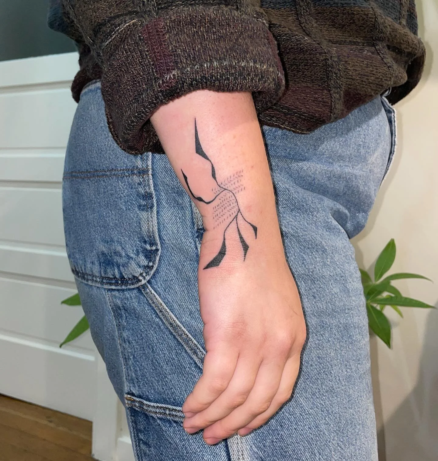 handpoked for @maya_hahn !!!! so fun love this one bad