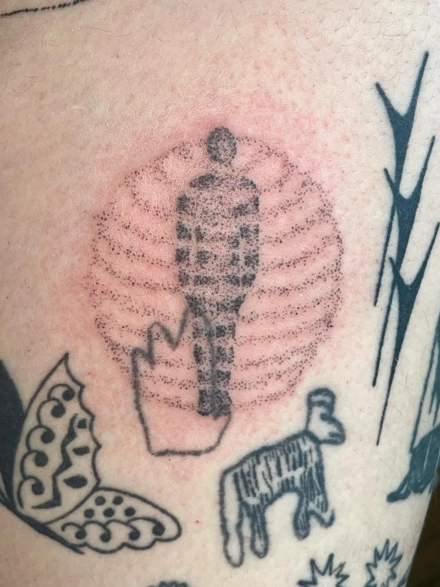 on my leg by my hand, playing with shading inks 🫸🏻🍎🫷🏻