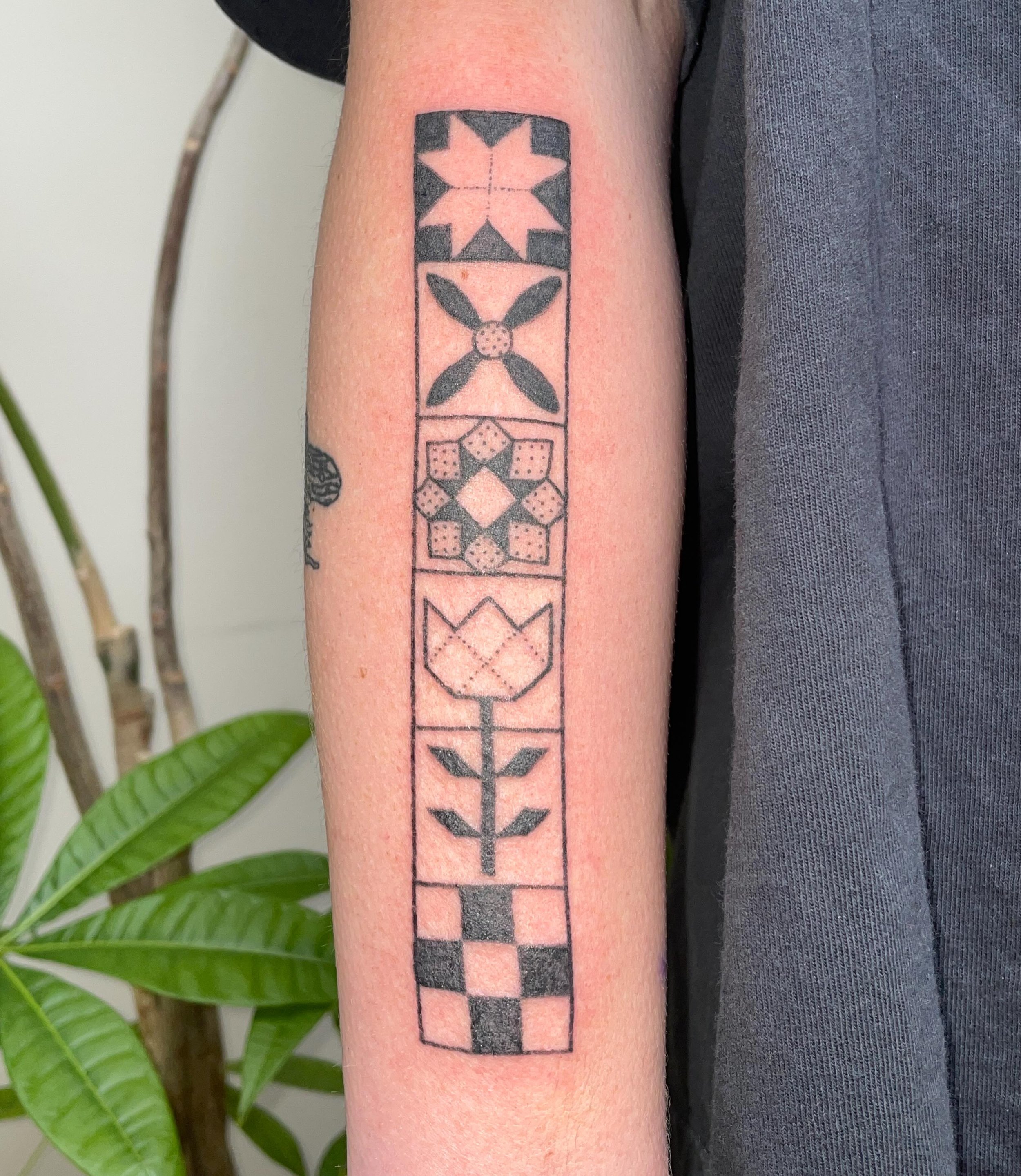 custom secret ruler tattoo for Hannah <3

i&rsquo;ve had a ruler tattoo for years and its soooo convenient day to day as long as you don&rsquo;t need millimeter precision (bodies move and skin changes). some spots are better for rulers than others