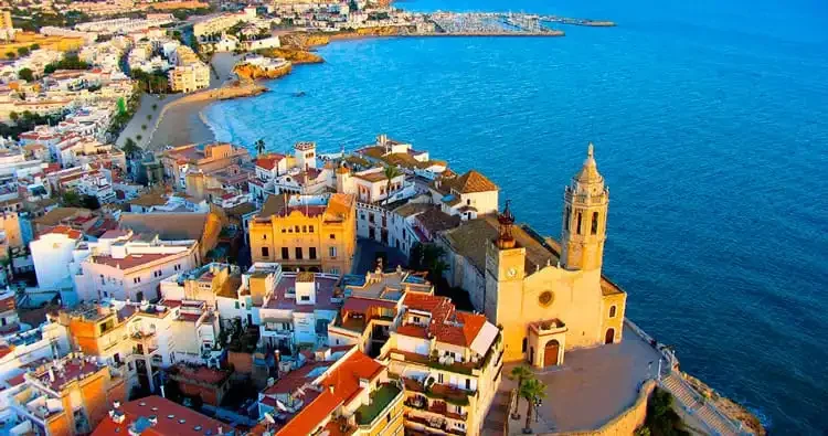 Sitges — Your Gateway to Mediterranean Luxury Living 