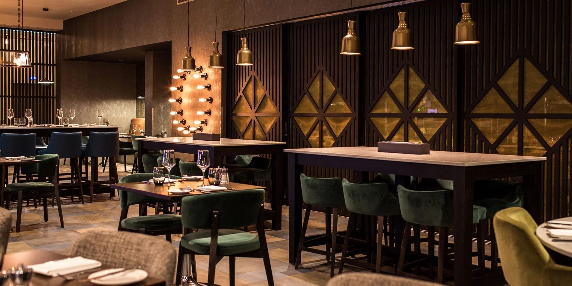 1 Crowne Plaza Aberdeen.jpg