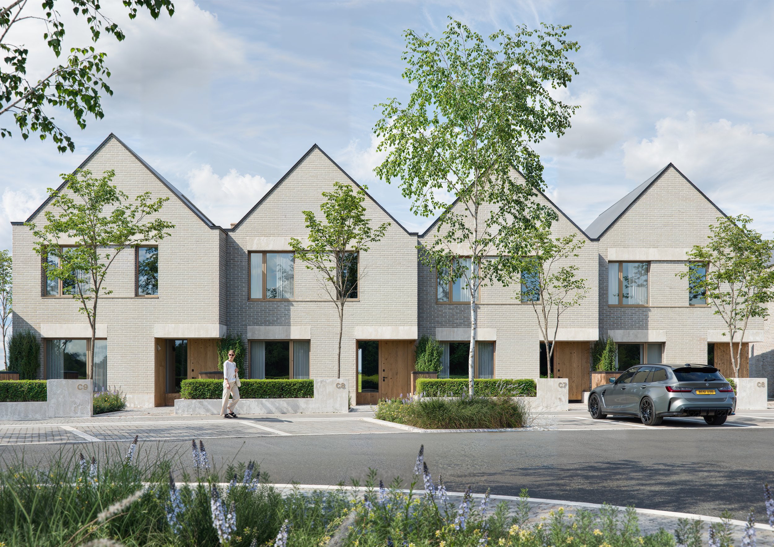 Thornhill Village, Derry/Londonderry